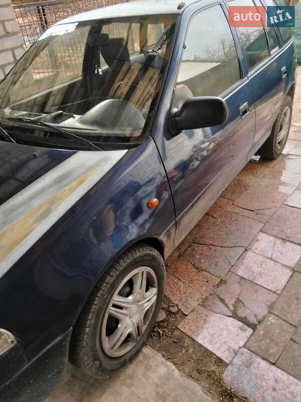 Хэтчбек Suzuki Swift 1997 в 