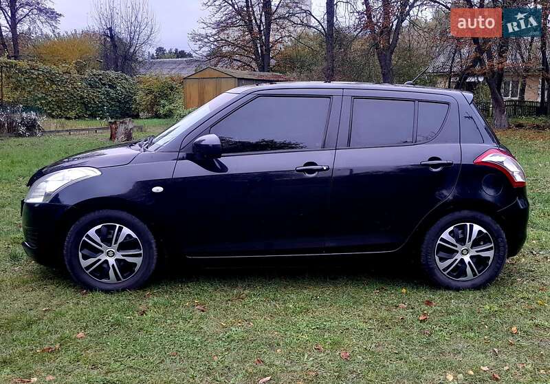 Хэтчбек Suzuki Swift 2012 в Броварах