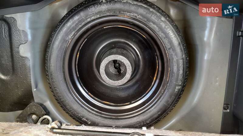 Хэтчбек Suzuki Swift 2012 в Броварах