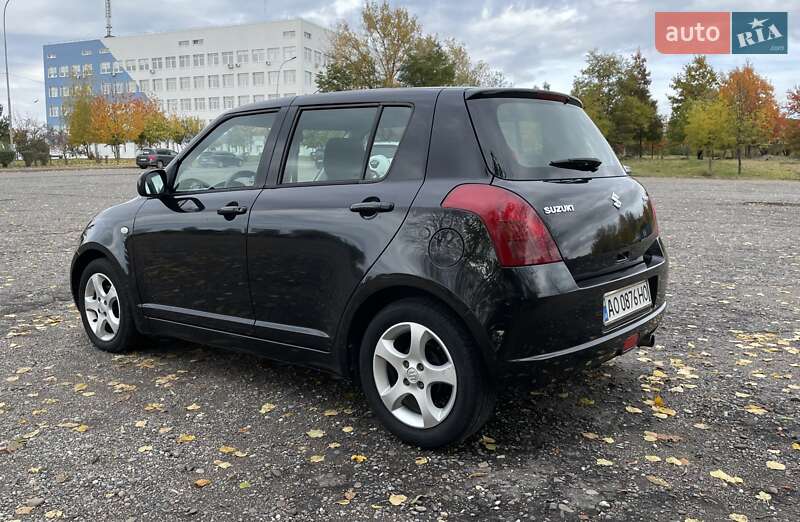 Хетчбек Suzuki Swift 2008 в Ужгороді