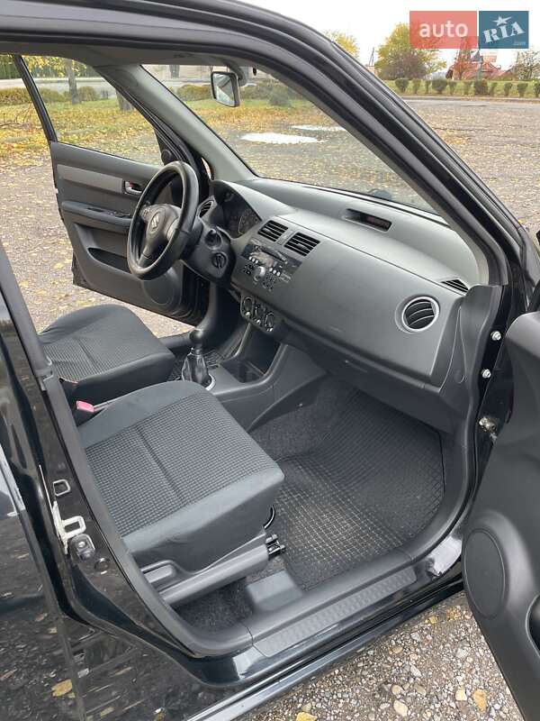 Хетчбек Suzuki Swift 2008 в Ужгороді