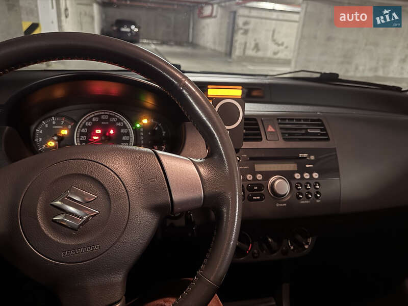 Хетчбек Suzuki Swift 2008 в Києві фото 3 Хетчбек Suzuki Swift 2008 в Києві
