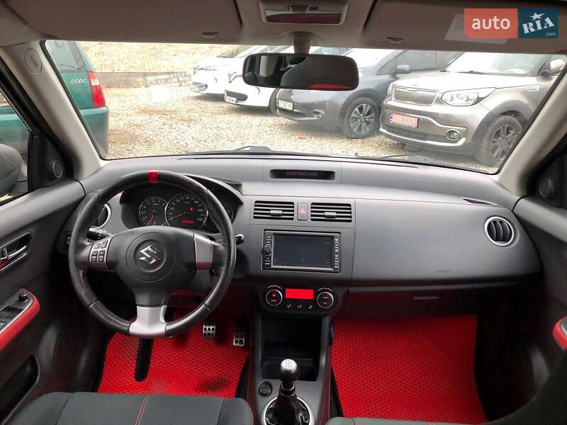 Хетчбек Suzuki Swift 2010 в Коломиї