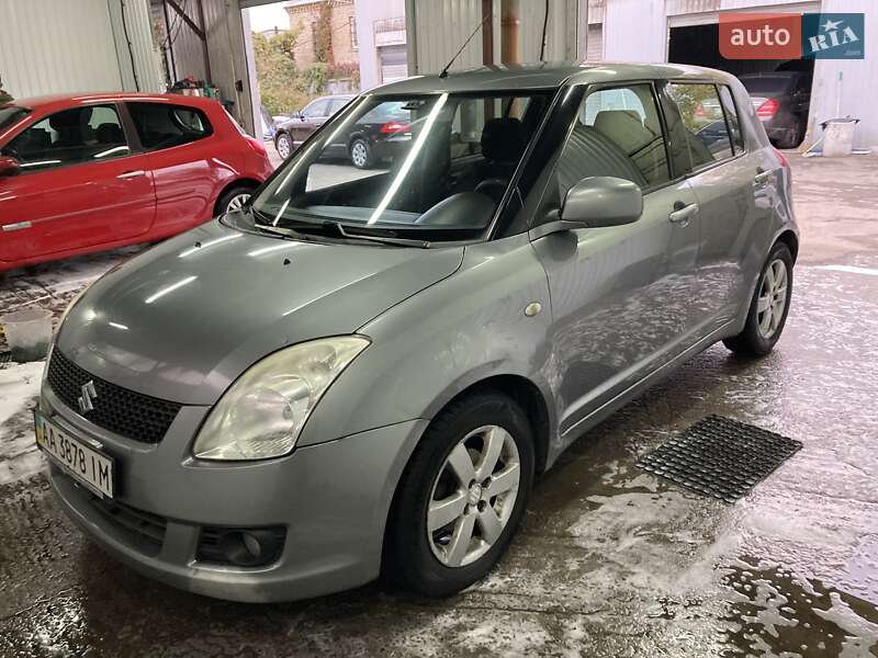 Хетчбек Suzuki Swift 2008 в Києві