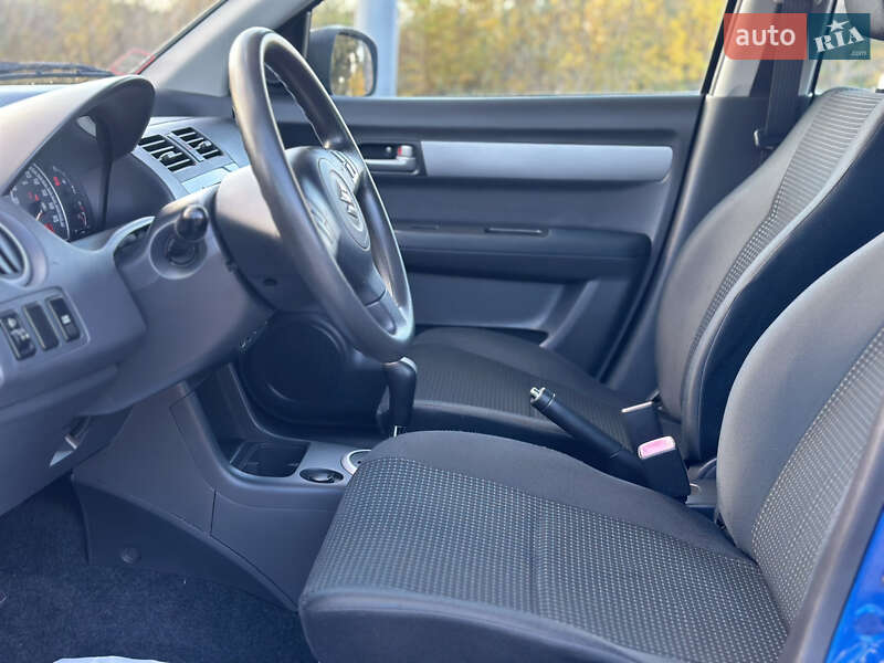 Хетчбек Suzuki Swift 2006 в Старокостянтинові