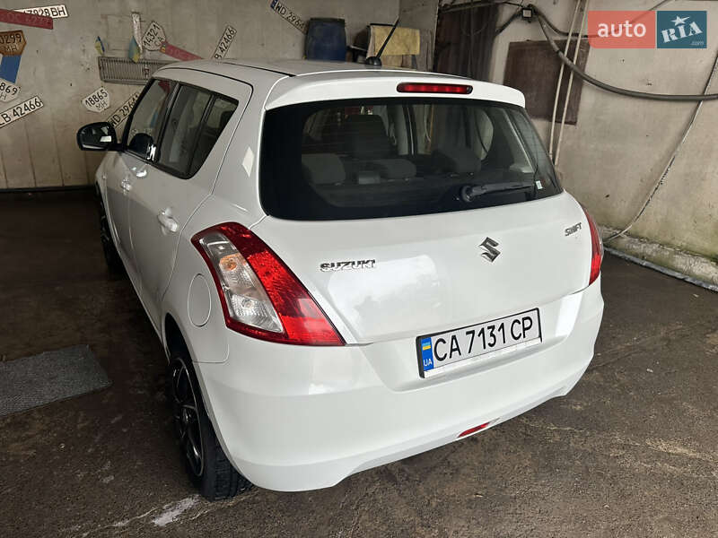 Хэтчбек Suzuki Swift 2011 в Звенигородке