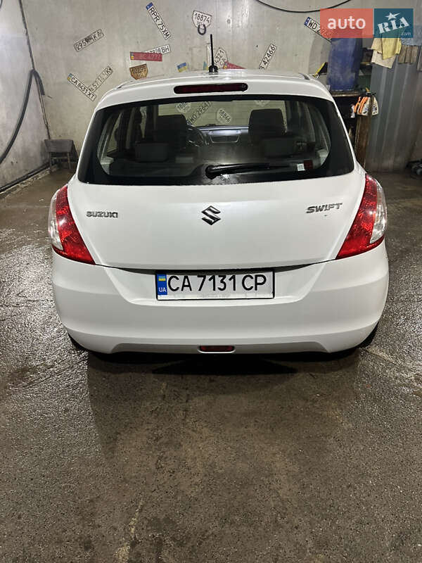 Хэтчбек Suzuki Swift 2011 в Звенигородке