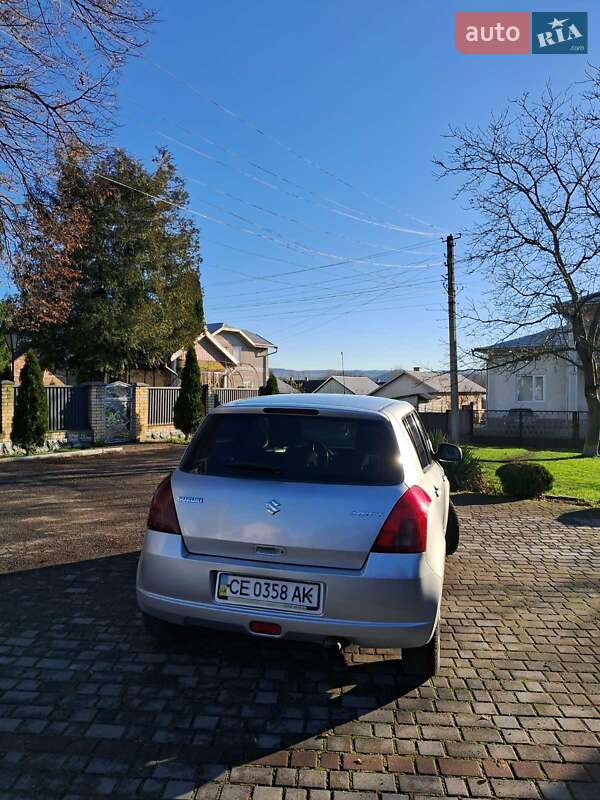Хетчбек Suzuki Swift 2008 в Чернівцях
