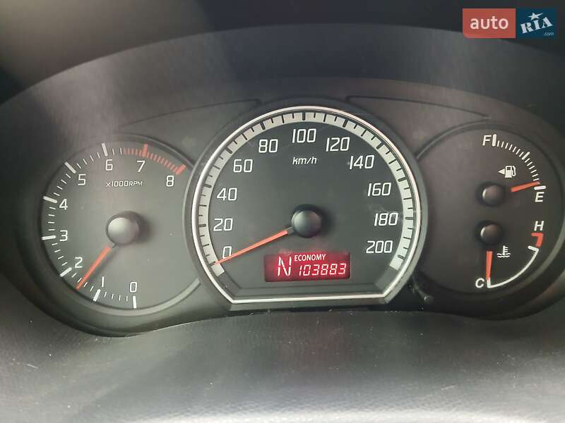 Хетчбек Suzuki Swift 2008 в Чернівцях