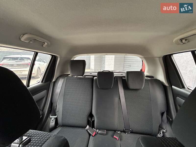Хэтчбек Suzuki Swift 2005 в Ивано-Франковске фото 21 Хэтчбек Suzuki Swift 2005 в Ивано-Франковске