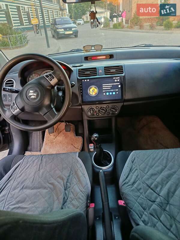 Хэтчбек Suzuki Swift 2008 в Ромнах