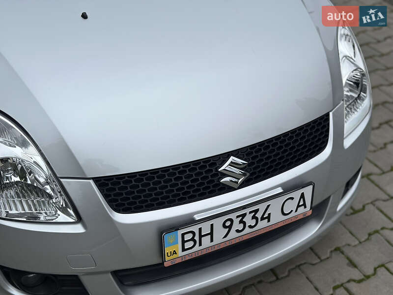 Хэтчбек Suzuki Swift 2008 в Одессе