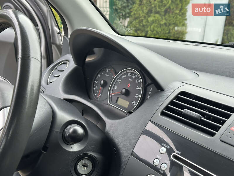 Хэтчбек Suzuki Swift 2008 в Одессе