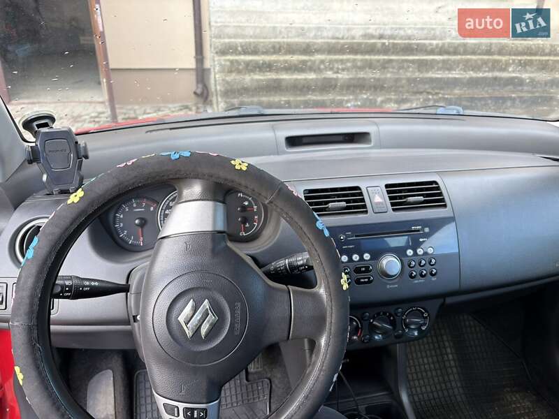 Хэтчбек Suzuki Swift 2007 в Львове