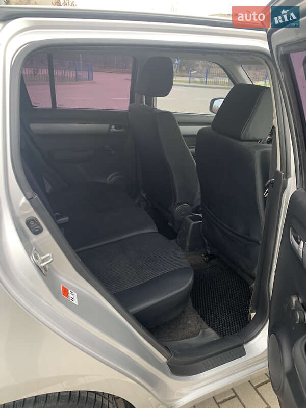 Хэтчбек Suzuki Swift 2005 в Дрогобыче