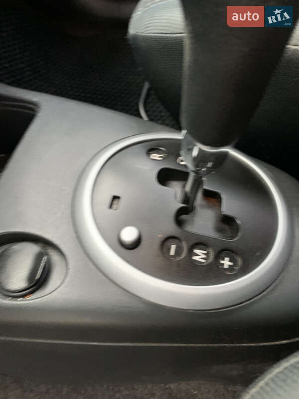 Хэтчбек Suzuki Swift 2005 в Дрогобыче