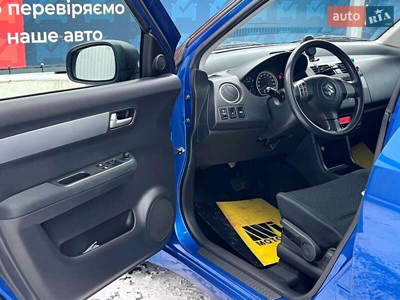 Хетчбек Suzuki Swift 2006 в Києві