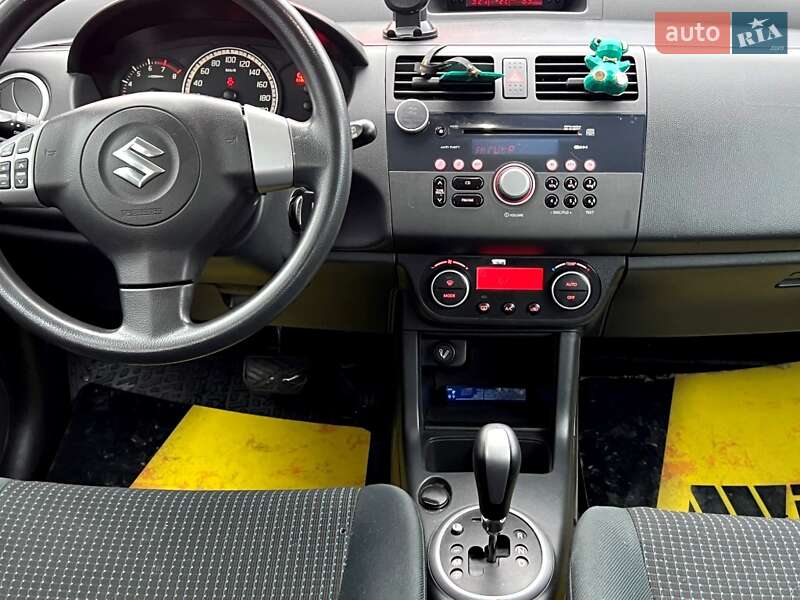 Хетчбек Suzuki Swift 2006 в Києві