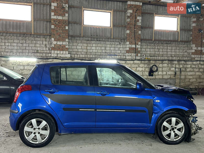 Хэтчбек Suzuki Swift 2009 в Тульчине