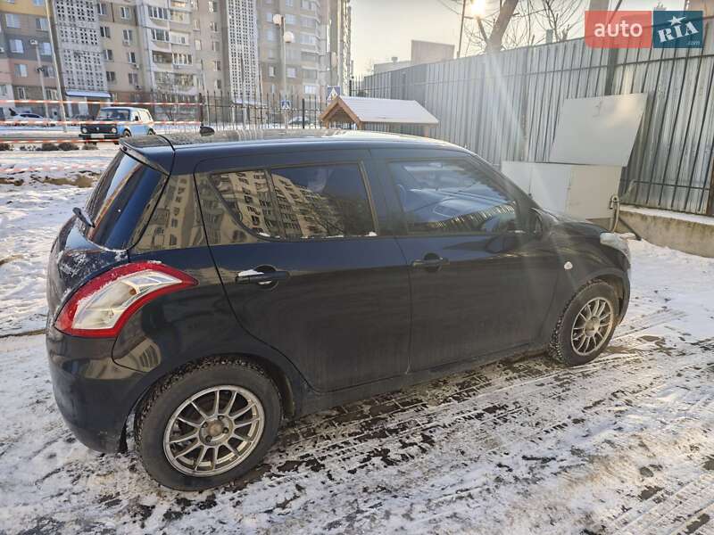 Хэтчбек Suzuki Swift 2012 в Черкассах