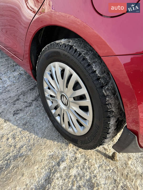 Хэтчбек Suzuki Swift 2011 в Киеве фото 21 Хэтчбек Suzuki Swift 2011 в Киеве