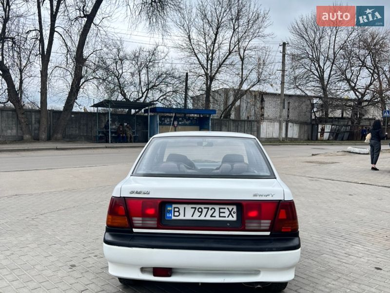 Седан Suzuki Swift 1996 в Кременчуге