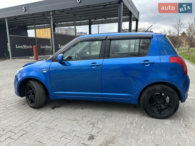 Хэтчбек Suzuki Swift 2006 в Львове
