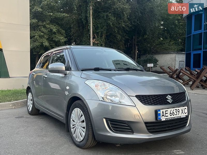 Хэтчбек Suzuki Swift 2012 в Днепре