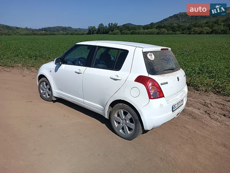 Suzuki Swift 2010