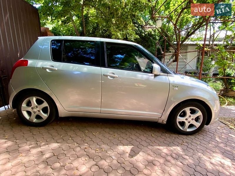 Хетчбек Suzuki Swift 2006 в Одесі