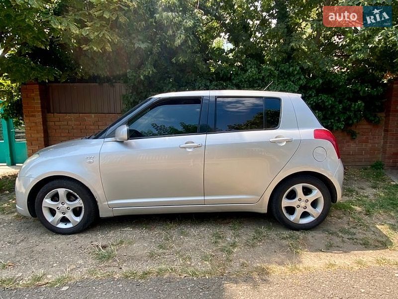 Хетчбек Suzuki Swift 2006 в Одесі