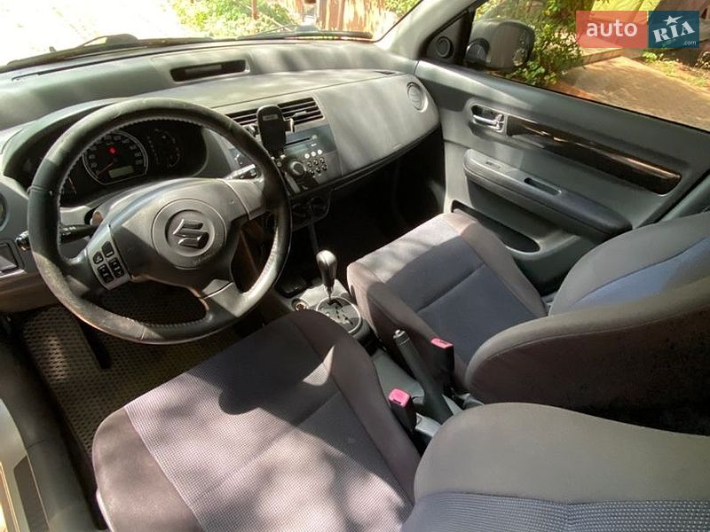 Хетчбек Suzuki Swift 2006 в Одесі