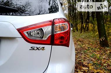 Позашляховик / Кросовер Suzuki SX4 2015 в Дніпрі