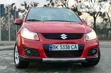 Внедорожник / Кроссовер Suzuki SX4 2012 в Ровно