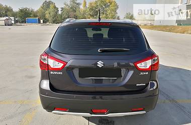 Внедорожник / Кроссовер Suzuki SX4 2015 в Киеве