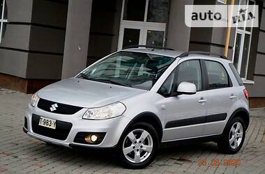 Позашляховик / Кросовер Suzuki SX4 2012 в 