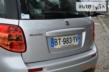 Позашляховик / Кросовер Suzuki SX4 2012 в 