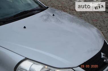 Позашляховик / Кросовер Suzuki SX4 2012 в 