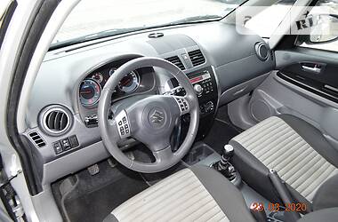Позашляховик / Кросовер Suzuki SX4 2012 в 