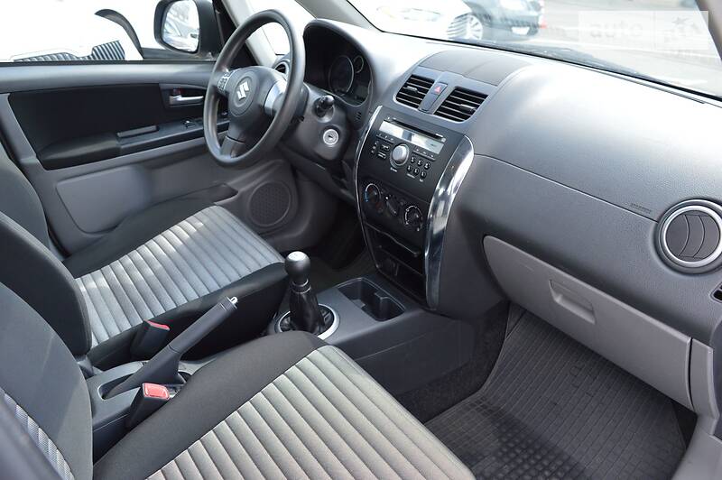Хетчбек Suzuki SX4 2014 в Києві фото 11 Хетчбек Suzuki SX4 2014 в Києві