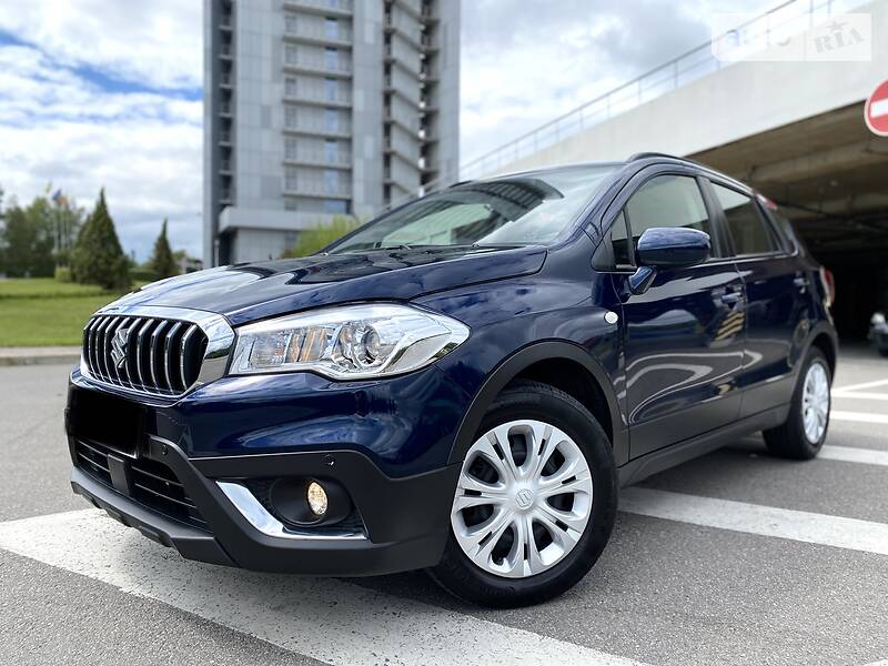 Внедорожник / Кроссовер Suzuki SX4 2018 в Киеве