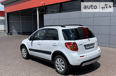 Хетчбек Suzuki SX4 2013 в 
