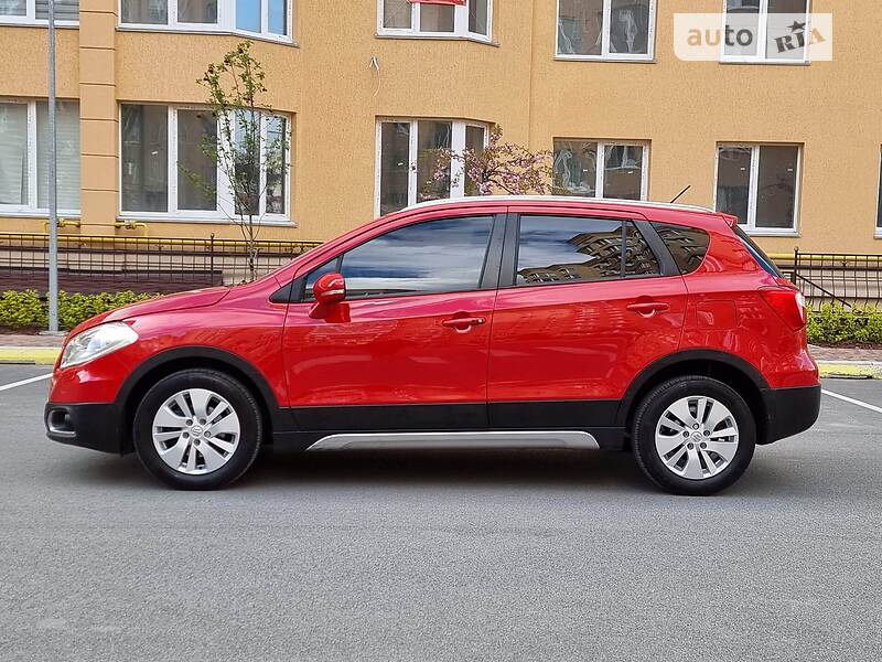 Хэтчбек Suzuki SX4 2016 в Киеве