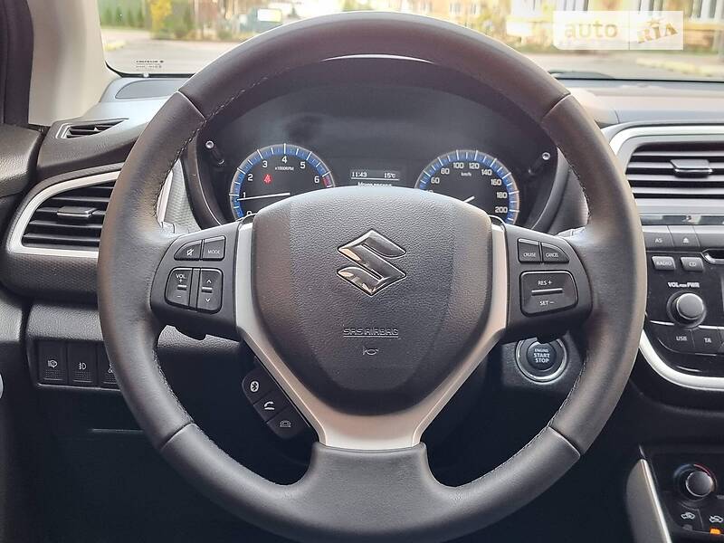 Хэтчбек Suzuki SX4 2016 в Киеве