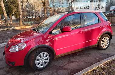 Позашляховик / Кросовер Suzuki SX4 2010 в 