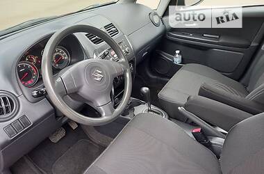 Позашляховик / Кросовер Suzuki SX4 2010 в 
