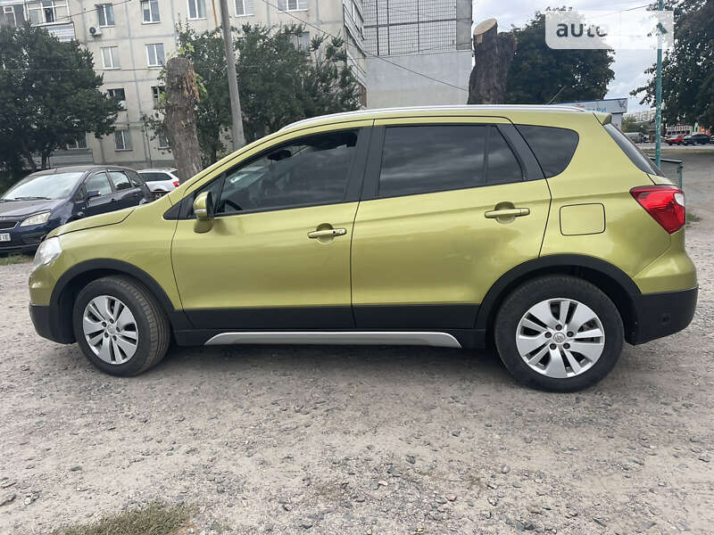 Внедорожник / Кроссовер Suzuki SX4 2014 в Черкассах