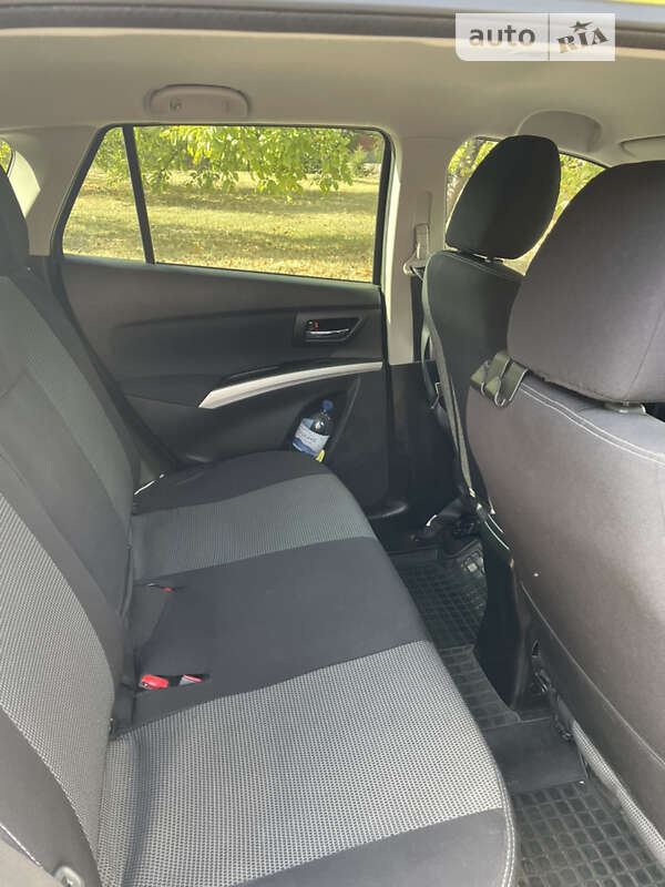 Внедорожник / Кроссовер Suzuki SX4 2014 в Черкассах