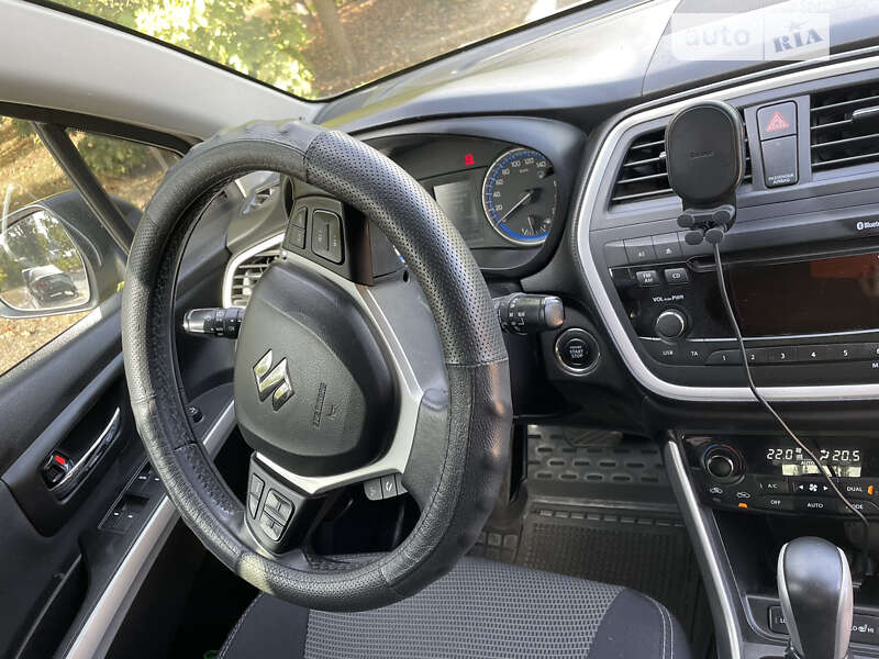 Внедорожник / Кроссовер Suzuki SX4 2014 в Черкассах