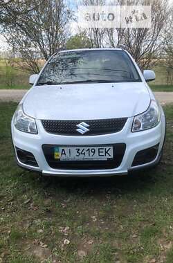 Внедорожник / Кроссовер Suzuki SX4 2014 в Киеве